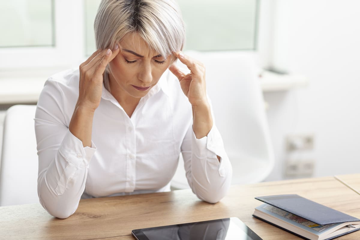 menopause brain fog causes symptoms women